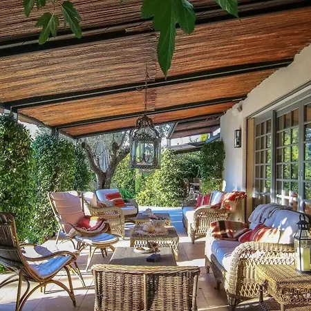 Stylish Izza Splendid View, Heated Pool Σπίτι διακοπών Σαιντ-Μαξίμ