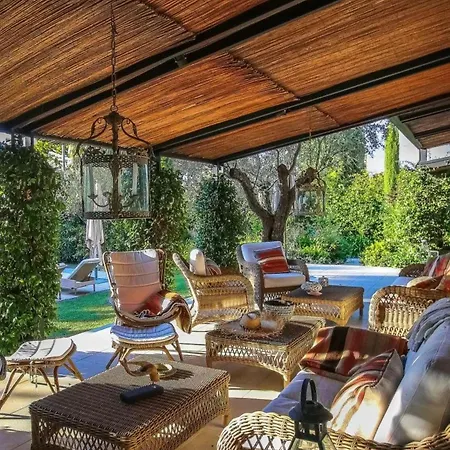 Σπίτι διακοπών Stylish Izza Splendid View, Heated Pool *